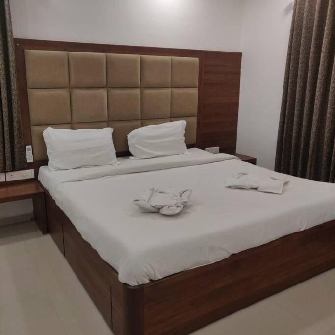 Chillx Comfort Stay 2Bhk Luxury Apt 아르포라 외부 사진